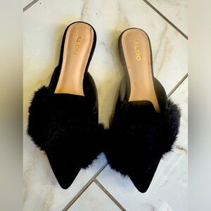 Women’s furry slides